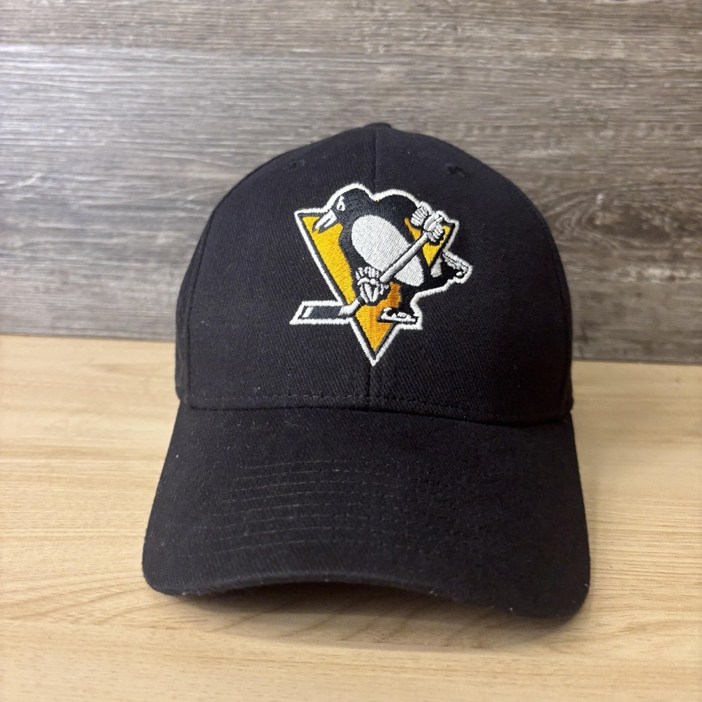 Pittsburgh Penguins Hat Cap Fitted Mens Medium NHL Hockey Stretch Fit Adidas